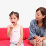 子供が歯磨きを嫌がる時の<span>対策</span>＆<span>動画集</span>！親はいつまで手伝う？
