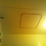 お風呂の<span>天井掃除</span>で浴室カビの元を除去！水滴の原因と対策も